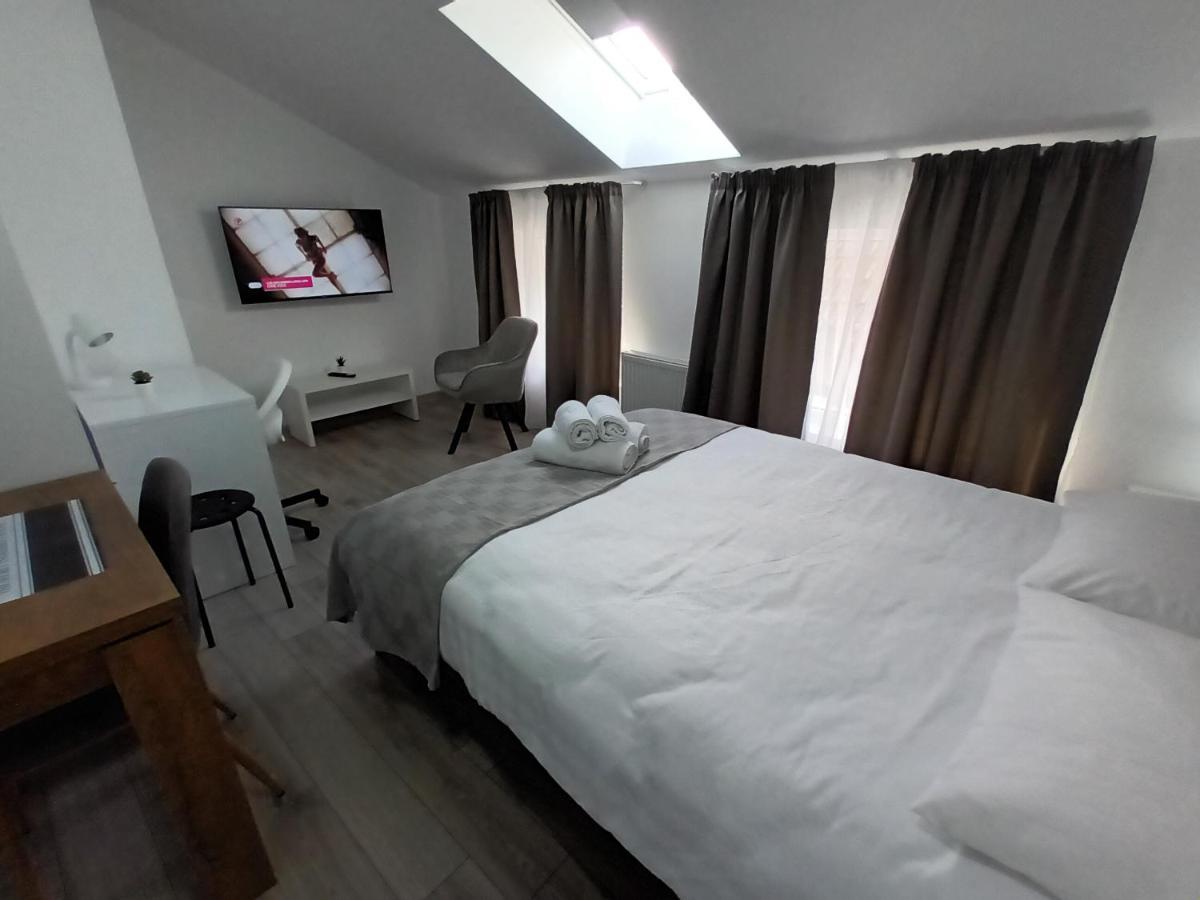 Old Town Studio Apartments Baia Mare Exterior photo